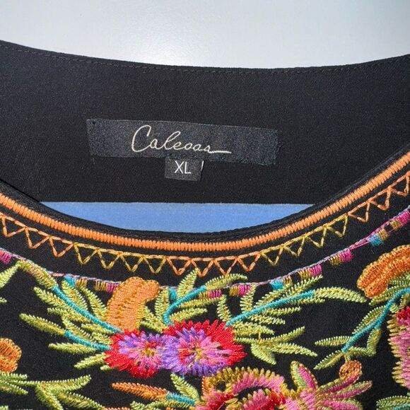 Colorful Floral Embroidered Blouse - Picture 4 of 5